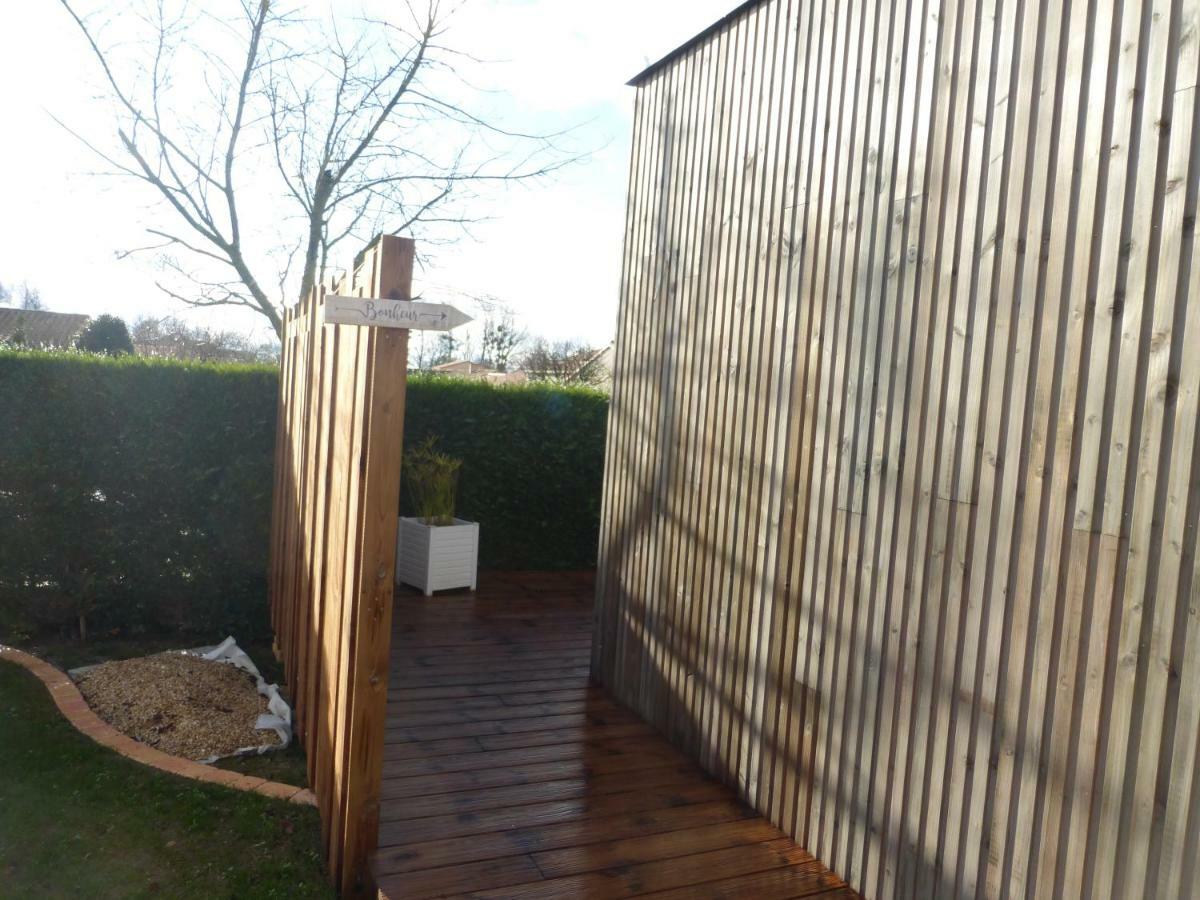La Cabane Du Bonheur 莱塞比耶 外观 照片