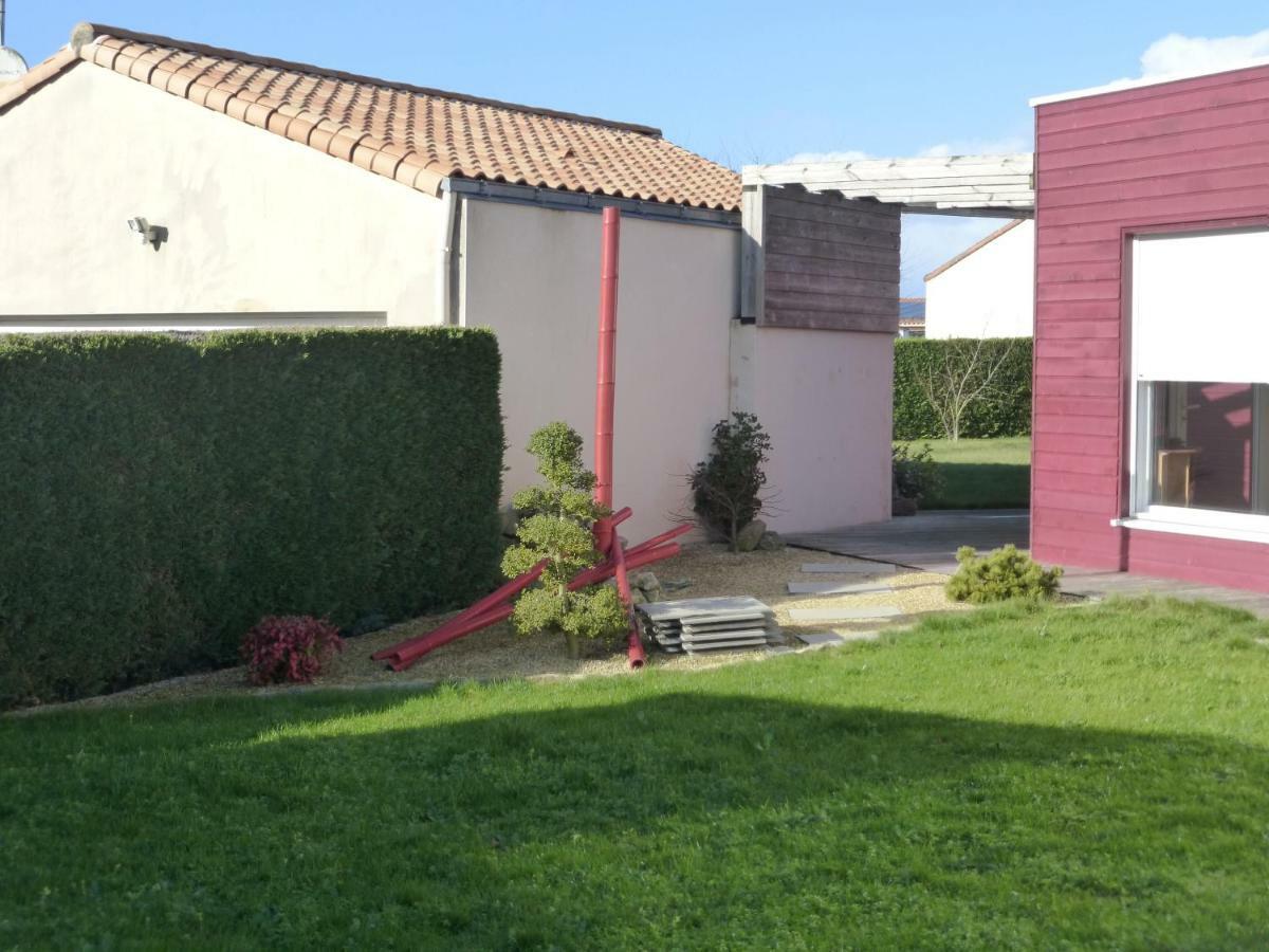 La Cabane Du Bonheur 莱塞比耶 外观 照片