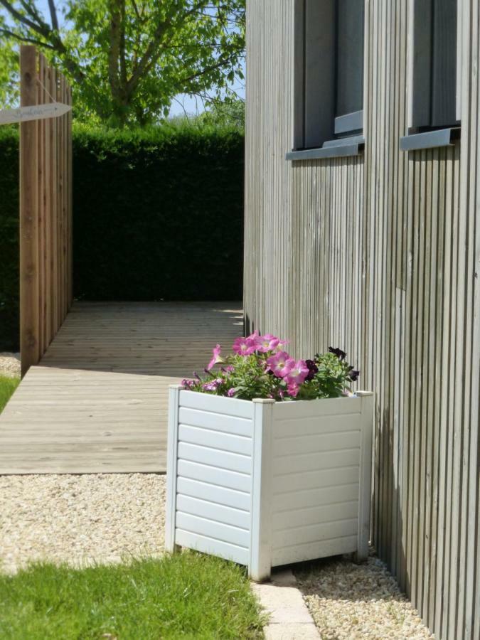 La Cabane Du Bonheur 莱塞比耶 外观 照片